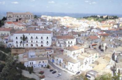 Focolaio ad Ascoli Satriano, il Comune chiude i locali alle 24 