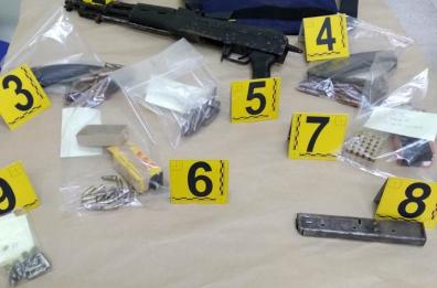 Brindisi, in cantina droga e un kalashnikov: arrestato un 40enne
