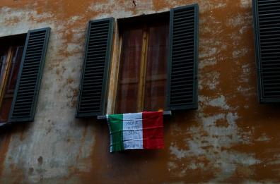 Fase 2, Emiliano alle famiglie pugliesi: «Grazie per essere rimaste a casa»