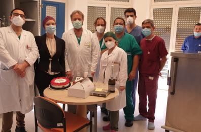 Bari, emozione in reparto: «Io, paziente oncologica ho discusso la tesi sul web» 