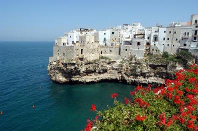 Polignano, parlano i ristoratori: «L'asporto? Magra consolazione»
