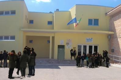 Fasano, sospesa la didattica a distanza e il caso approda in Parlamento