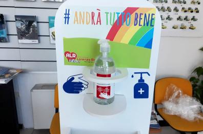 Lecce, ALR dona ai reparti di pediatria mascherine e coloratissimi Totem attrezzati