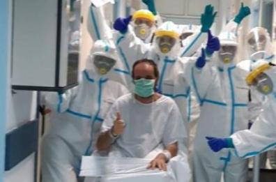 Andria, Michele e il virus, torna a casa dopo due mesi: «Ho rivisto la luce» 