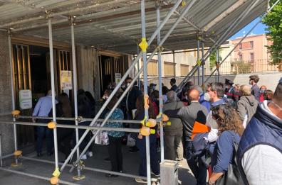 Bari, udienze dalle tende alle palestre: la giustizia è sempre in emergenza. Anm: «scuole e cinema? Qui processi irrealizzabili»