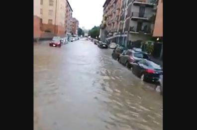 Nubifragio Milano, esondano Seveso e Lambro: inondazione quartieri