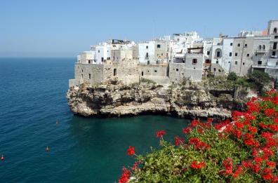 Polignano a Mare laboratorio per il turismo «no-Covid»