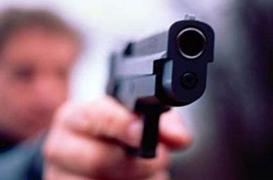 Canosa, spari in pieno centro:  gambizzato 43enne