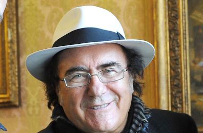 Cellino San Marco, al compleanno di Al Bano anche le torte sono separate