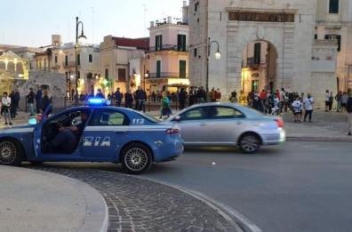Bitonto calcio in C, interviene Polizia contro la festa in piazza 