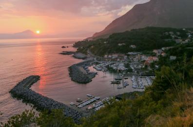 Policoro, la spiaggia sospesa: i lidi balneari lucani rinviano l'apertura
