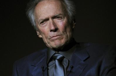 Clint Eastwood il duro, 90 anni a tutta grinta