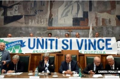 Penalisti Bari e il «Requiem della Giustizia», l'appello a Bonafede: «Dia segno che lo Stato c'è»