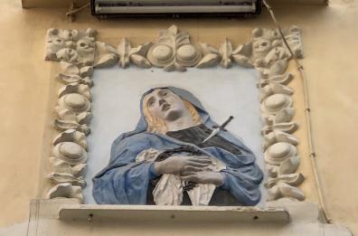 Bari, edicole votive «luoghi del cuore» nello scrigno della città vecchia