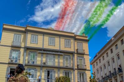 Le Frecce Tricolori volano su Potenza per festeggiare la Repubblica Italiana