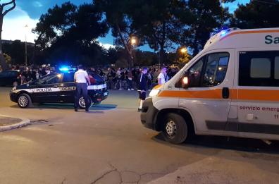 Foggia, auto travolge donna in bicicletta: nell'impatto sfondato il parabrezza