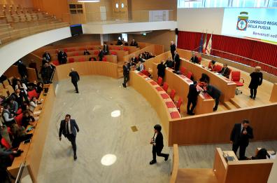 Arpal Puglia, nuovo blitz in Consiglio regionale contro Cassano