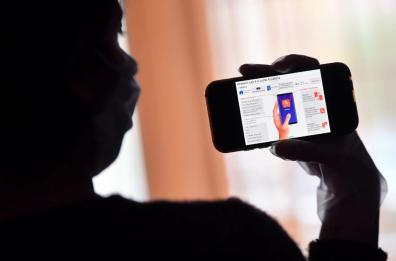 Bari, lieto fine per la «prigioniera» dell'app Immuni: tampone negativo, è di nuovo «libera»