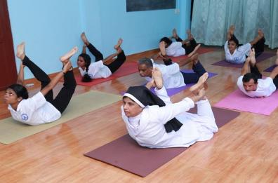 Bari, i greco ortodossi: «No a yoga e club». E scoppia la polemica