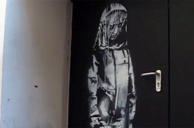 Abruzzo, trovata porta Bataclan con murale Banksy: luogo attentato Parigi 13 novembre 2015