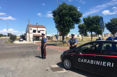 Marconia, sorpresi con 7 quintali di albicocche rubate poco prima: 3 denunce