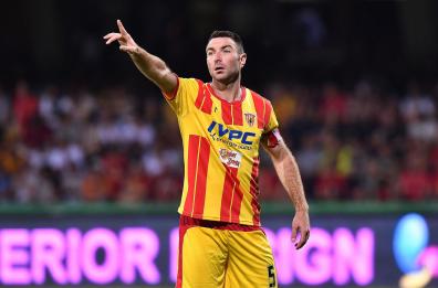L'ex capitano Lucioni dà l'addio definitivo al Lecce e approda al Palermo