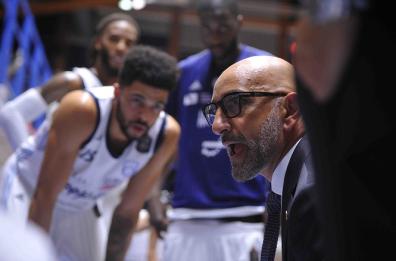 Basket, Brindisi in crescendo a Reggio un classico