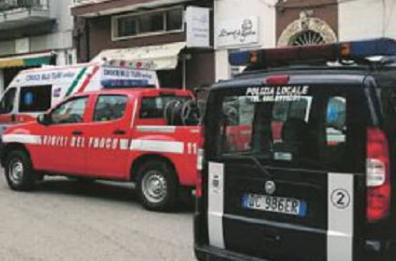 Sammichele, dramma in braceria: la mano risucchiata dal tritacarne, in ospedale con le lame