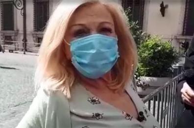 Palazzo Chigi, Sandra Milo incatenata: Giuseppe Conte la riceve