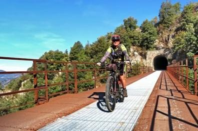 Nemoli, così la vecchia ferrovia del 1929 si trasforma in ciclovia 