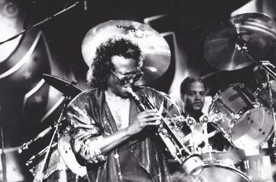 Quella volta che Miles Davis incantò la notte barese con la sua tromba rossa
