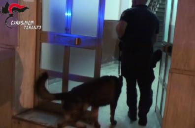 Taranto, operazione antidroga al rione Borgo: 9 arresti