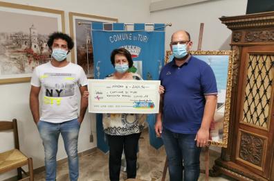 Sagra della Ciliegia Ferrovia Express 2020: consegnato al sindaco di Turi assegno per famiglie in difficoltà
