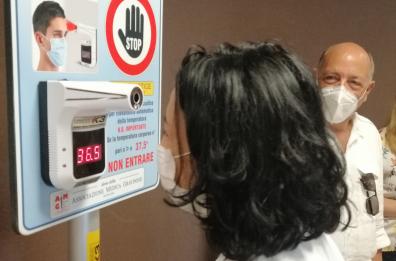Altamura, termoscanner e mascherine donate all'ospedale dall'Amg 