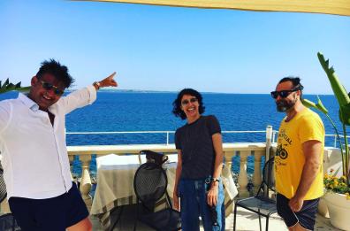 ll sole e l’azzurro di Giorgia illuminano il mare di Gallipoli