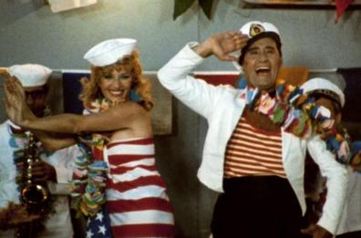 Bari, Sordi e la Vitti al Petruzzelli nel film «Polvere di stelle»