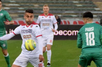 Bari, che bel mix a centrocampo con il  trio di senatori e  rampanti
