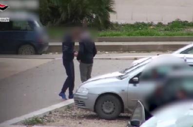 Mafia, droga e armi: sgominata banda a Trinitapoli, 12 arresti