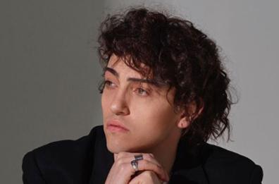 Michele Bravi, incidente stradale: cantante patteggia 18 mesi