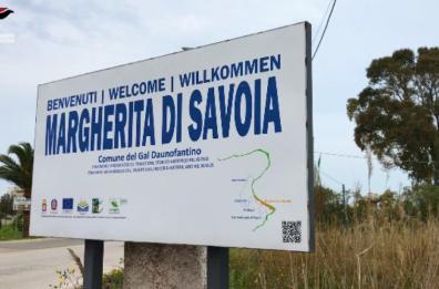 Margherita di Savoia: ruba jeep, inseguito dai cc tenta fuga tra i bagnanti, arrestato