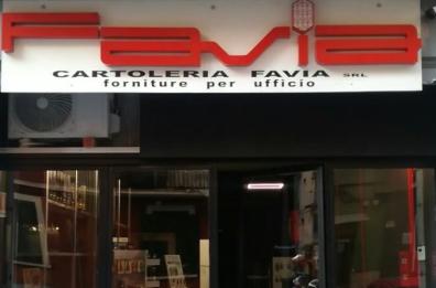 Bari, addio alla cartoleria Favia: causa lockdown lo storico negozio chiude 