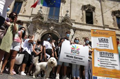 Barletta, polivalente da abbattere? Chissà. Anzi forse no