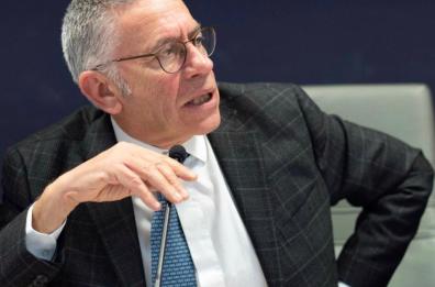 Ospedale in Fiera: «Niente visite a pagamento. Per i medici solo spazi amministrativi»