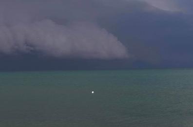 Allerta gialla sulla Puglia fino a domani sera, a Otranto due trombe marine