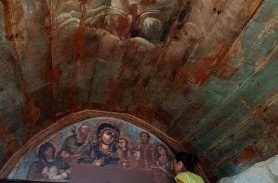 Dall’arco spunta un antico dipinto: a Monopoli torna a vivere il passato