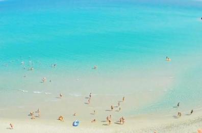 Tragedia in mare: muoiono due turisti a Torre dell'Orso e Otranto. Forse per colpa del caldo