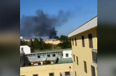 CAMPANIA - Napoli, incendio al quartiere Ponticelli