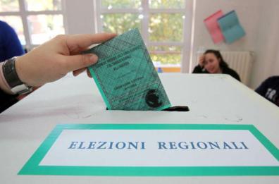 Liste, derby rosa nel Pd: sfida Decaro-Emiliano
