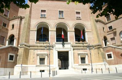 Foggia, uffici del Comune senza personale: a rischio fondi Ue