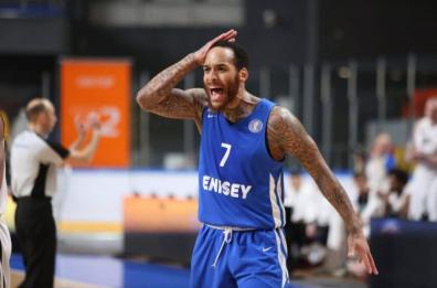 Colpaccio Happy Casa: arriva D'Angelo Harrison 